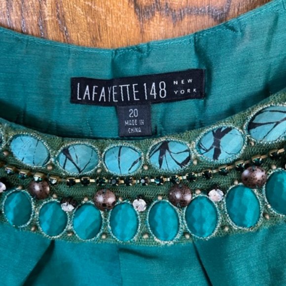 Elie Tahari - Picture 2 of 10